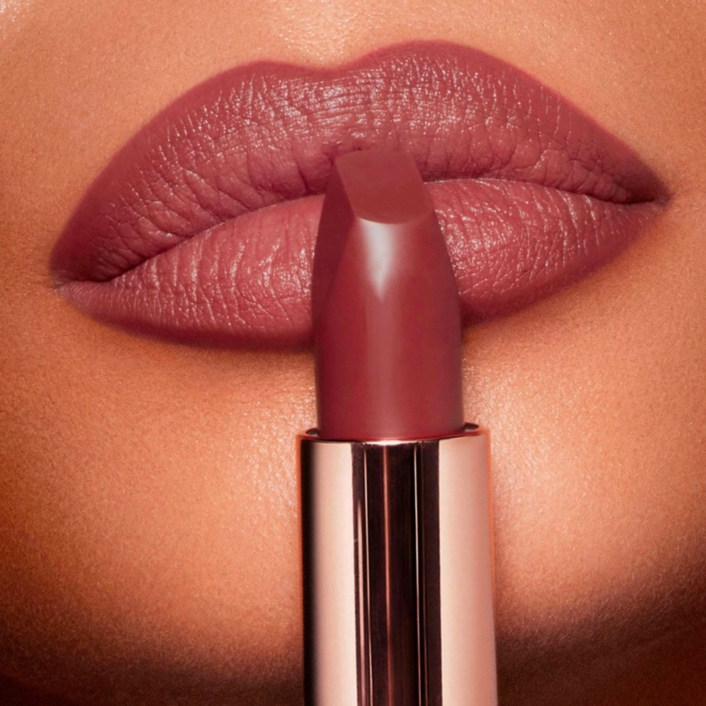 💋 Charlotte Tilbury Matte Revolution Lipstick - Pillow Talk 2 Medium - Picture 2 of 6